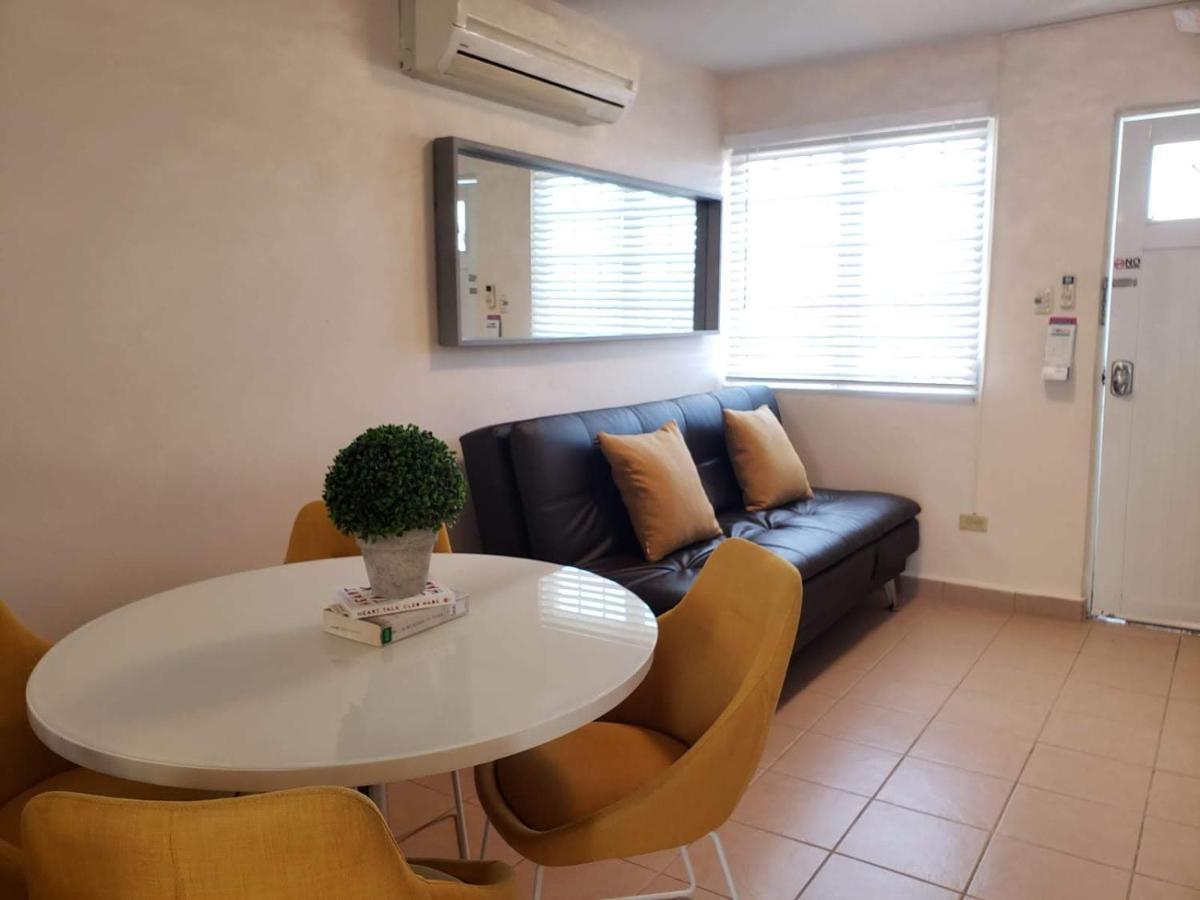 Appartement Private Jacuzzi Oasis With Mountain Views And Free Parking à Ponce Extérieur photo