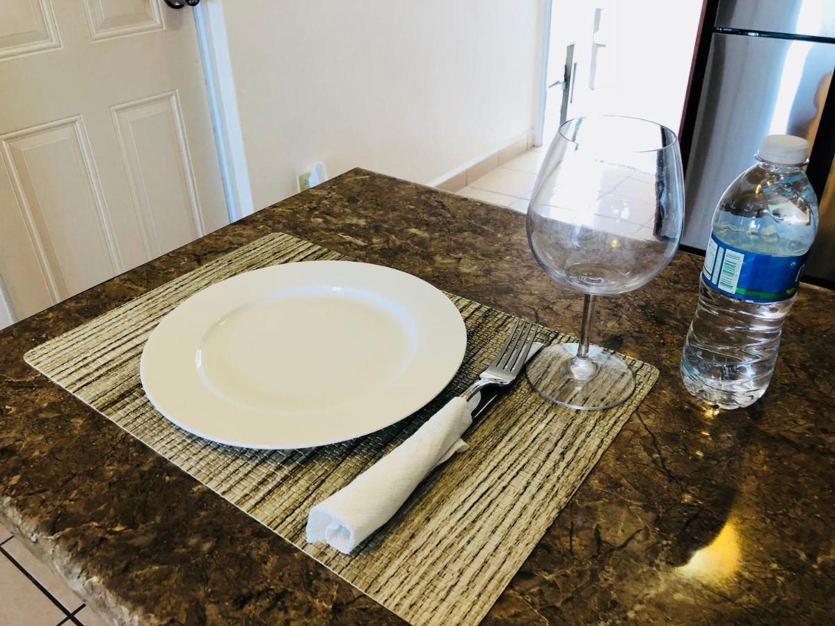 Appartement Private Jacuzzi Oasis With Mountain Views And Free Parking à Ponce Extérieur photo